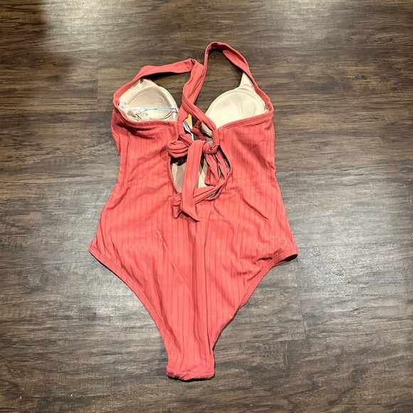 Kona Sol Women’s One Piece Swimsuit Size Medium - Picture 2 of 4